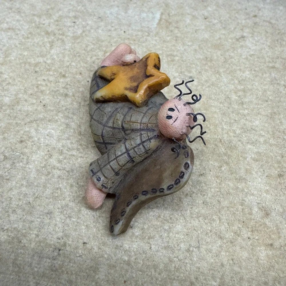 Vintage Folk Art Angel Resin Pin Primitive Plaid Gown Wire Hair Holding Star